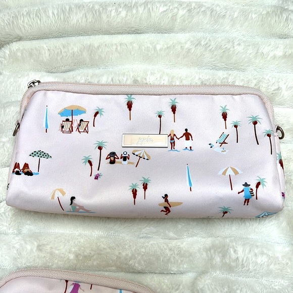 Jujube Be Set Beach Shore Print Set of 3 Nesting Zip Bags - Picture 5 of 11